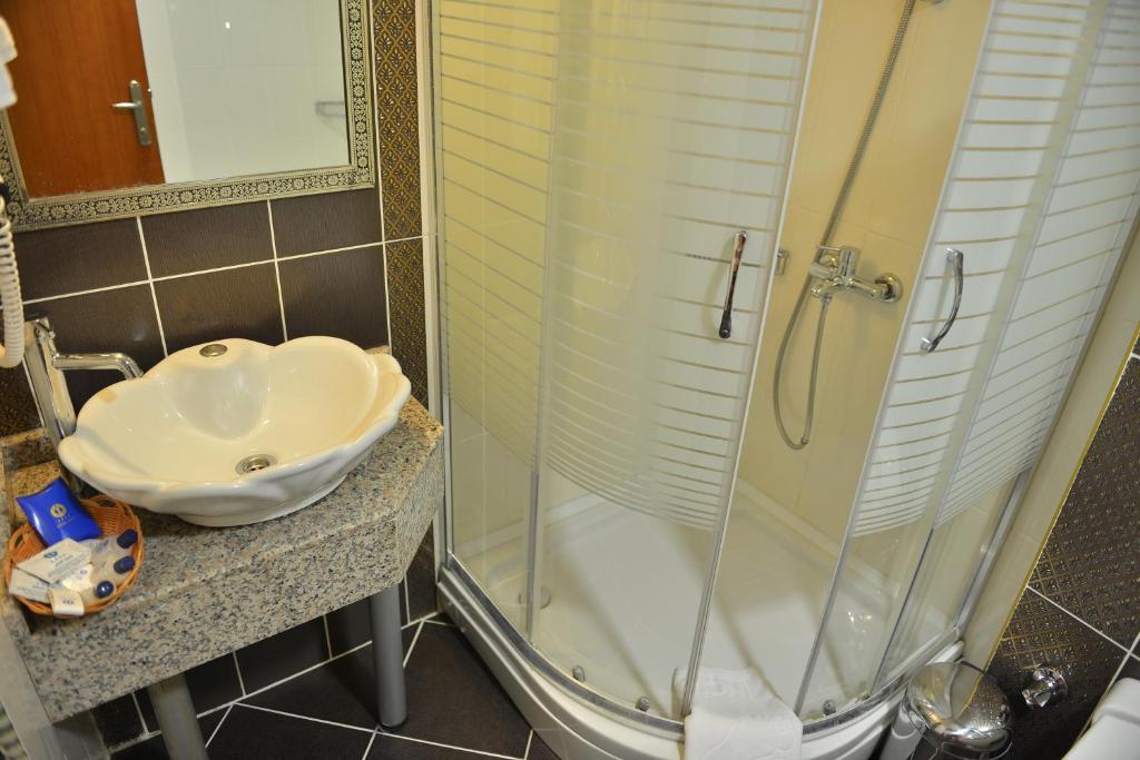 Inci Hotel Адана Номер фото